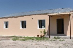 Syrian-Armenian Physician Receives a House in Artsakh from the Tufenkian Foundation