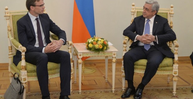 Президент Серж Саргсян принял Министра иностранных дел Эстонии Свена Миксера