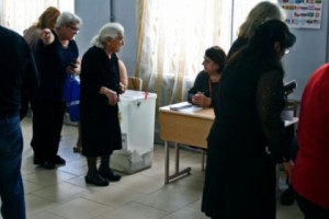 9 համայնքներից 8-ում մնացել են նույն համայնքապետերը, մեկում՝ ընտրվել է մահացած 
գյուղապետի որդին