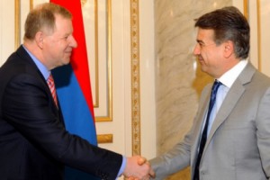 Премьер-министр и посол Литвы в РА обсудили вопросы развития двусторонних экономических 
связей