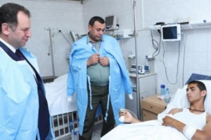 Armenian Defense Minister Visits Hospitalized Soldiers