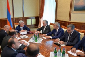 Սերժ Սարգսյանը խորհրդակցություն է անցկացրել հայ-հնդկական տնտեսական 
համագործակցության օրակարգի հարցերի շուրջ

