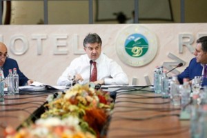 Armenian PM Discusses Development in Tavoush