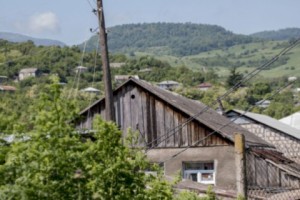 Armenia: Free Textbooks to Schools In Border Communities