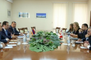 Վիգեն Սարգսյանն ընդունել է ճանաչողական այցով Հայաստանուն գտնվող Կանադայի խորհրդարանի մի խումբ պատգամավորների