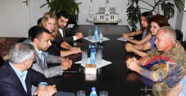 Կանադացի մի շարք գործիչներ հանդիպել են Արցախի պաշտպանության նախարարին