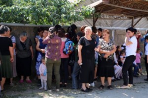 Pyunik Parents Continue School Boycott; Send Petitions to Top Officials