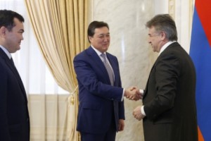 Կարեն Կարապետյանը Ղազախստանի փոխվարչապետի հետ քննարկել է առևտրատնտեսական կապերի աշխուժացման հեռանկարները