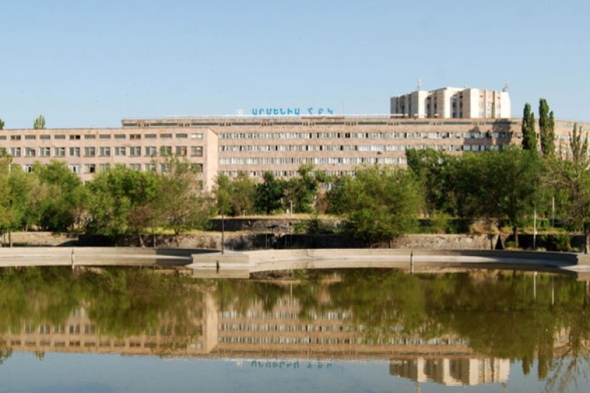 Shots Fired at Yerevan's Armenia Medical Center
