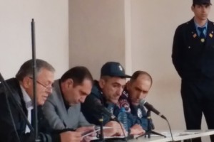 Սպանության  փորձ, սպանություն, թե՞ սպանության իմիտացիա. դատարանը 
հեռացավ`վճիռ կայացնելու