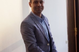 Հաղթանակ երրորդ