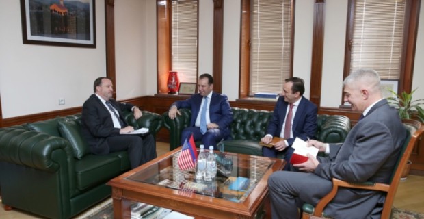 Armenian Defense Minister and U.S. Ambassador to Armenia Discuss Armenian Peacekeepers