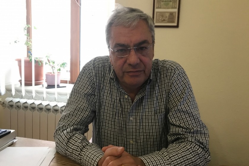 Ex-President of Armenia's Central Bank: 'This regime needs a generation of uneducated young people'