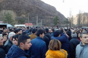 Զինվորի մայր. «Աստծուց խնդրում եմ, որ գնան բարով ծառայեն ու բարով վերադառնան, ոչ միայն իմ Արայիկը, բոլոր զինվորները»