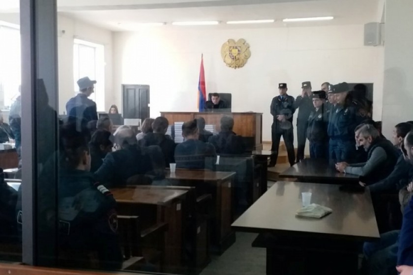 Բոյկոտ, բողոքի ակցիա, իրավական վեճեր,  24 օր շարունակվող հացադուլ. «Սասնա ծռեր»-ի  
նիստն անցավ լարված մթնոլորտում