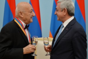 Սերժ Սարգսյանը Հովհաննես Չեքիջյանին հանձնել է Հայրենիքի շքանշանը
