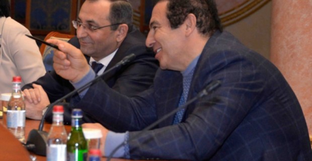 Ծառուկյանը բնապահպանության նախարարությանը «Նիվա»-ներ է նվիրել