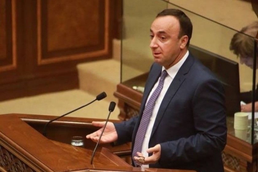 Արա Բաբլոյանը ՍԴ անդամի թափուր պաշտոնում նշանակելու համար առաջարկել է Հրայր 
Թովմասյանի թեկնածությունը
