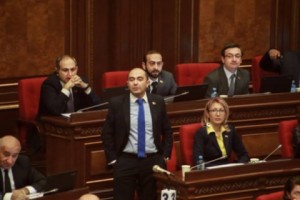 Фракция “Выход” обратится в Конституционный суд, если к инициативе присоединится фракция 
“Царукян”