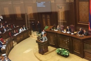 “Есть достаточно фактов для привлечения к ответственности или по меньшей мере для правовой 
оценки действий Роберта Кочаряна” – правозащитник