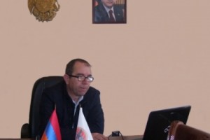 Բերդի քաղաքապետարանը բնական սեղմած գազը գնում է պատգամավորի աներորդու 
ընկերությունից
