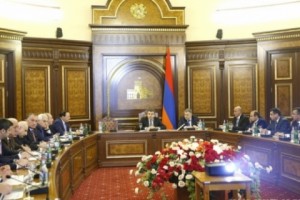 Կառավարությունը երեք ընկերության արտոնություն տվեց