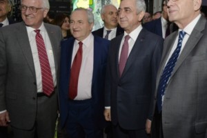 Սերժ Սարգսյանը Բեռլինում ներկա է գտնվել շախմատի աշխարհի չեմպիոնի կոչման 
հավակնորդների մրցաշարի բացմանը
