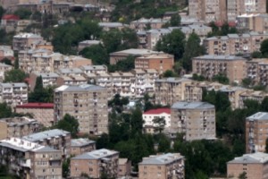 Քաջարանում 60-65 տարեկան ծառեր են հատվել և արմատից հանվել. 
քաղաքապետարանը պարզաբանում է