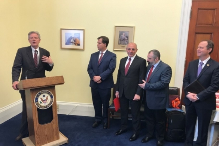Бако Саакян посетил Конгресс США