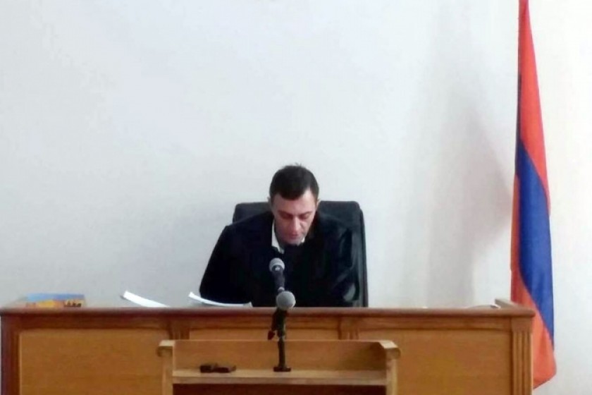 Սոցապնախարարության աշխատակիցների կաշառքի գործով 6 ամսվա ընթացքում 
նշանակված նիստերից միայն մեկն է կայացել