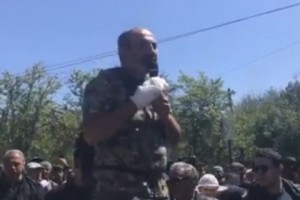 Yerevan: Pashinyan Calls for Velvet Revolution