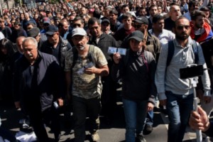 Кто и почему протестует в Армении