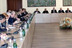 Эдвард Налбандян и Давид Арутюнян встретились с аккредитованными в Армении послами