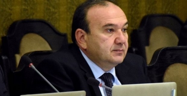 Armenia's Education Minister Issues Warning to Parents and Students; Stop the School Strikes