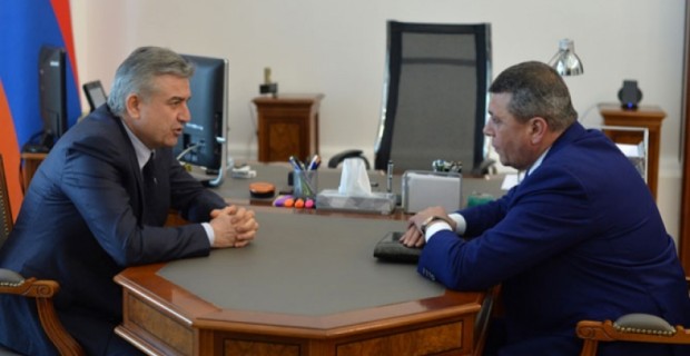 Կարեն Կարապետյանն ընդունել է ոստիկանապետ Վլադիմիր Գասպարյանին,  
շնորհակալություն հայտնելով ոստիկանության ցուցաբերած «բարձր պրոֆեսիոնալիզմի» 
համար