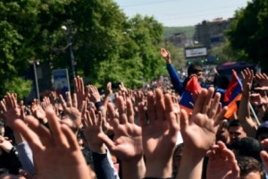 События развиваются очень быстро. Что произошло к этому моменту (обновляется)