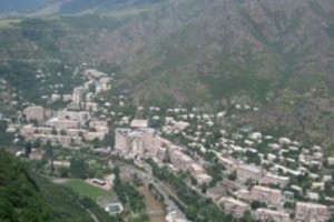 В Лорийской области перекрыт ряд дорог, в том числе межгосударственная автомагистраль