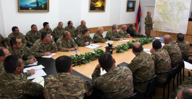 Բակո Սահակյանը հանդիպել է պաշտպանության բանակի բարձրագույն հրամկազմին