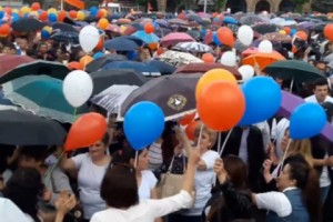В Ванадзоре празднуют избрание Никола Пашиняна премьер-министром