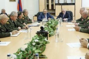 Նիկոլ Փաշինյանի և Բակո Սահակյանի գլխավորությամբ ՊԲ շտաբում տեղի է ունեցել խորհրդակցություն