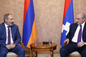 Մեր ջանքերը պետք է ուղղված լինեն օր առաջ Արցախի Հանրապետության միջազգայնորեն ճանաչմանը. Նիկոլ Փաշինյանը հանդիպել է Բակո Սահակյանին