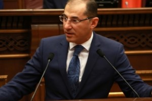 Ֆինանսների նախարարի պաշտոնակատար Վարդան Արամյանը հրաժարական է տվել