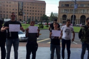 Лена Назарян поинтересовалась у начальника Полиции РА ходом расследования обстоятельств 
нападения на демонстрантов на проспекте Баграмяна