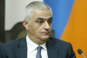 Վարչապետը կառավարության աշխատակազմին է ներկայացրել փոխվարչապետներին