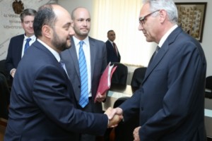 ԿԳ նախարար Արայիկ Հարությունյանն ընդունել է ՀՀ-ում ԳԴՀ արտակարգ և լիազոր դեսպանին