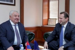 Դավիթ Տոնոյանն ու Յուրի Խաչատուրովը քննարկել են միջազգային և տարածաշրջանային անվտանգության հարցեր