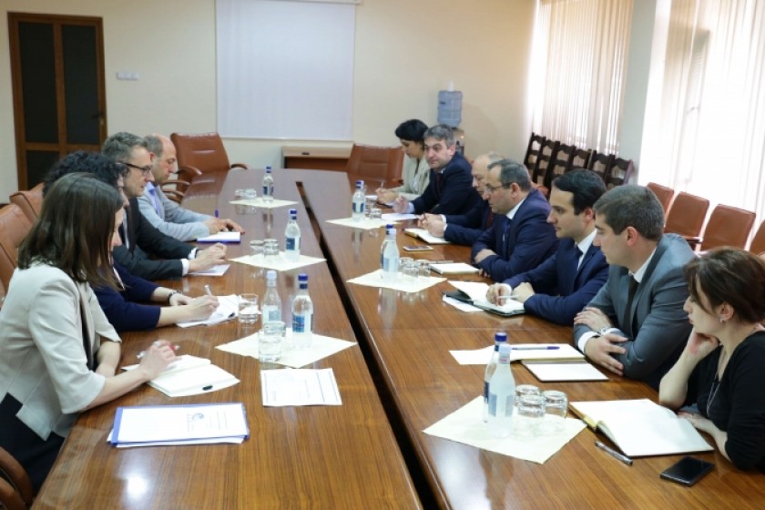 Արծվիկ Մինասյանը հանդիպում է ունեցել Միջազգային ֆինանսական կորպորացիայի 
ներկայացուցիչների հետ