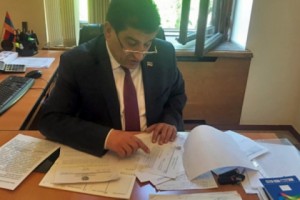 Սպիտակի նախկին քաղաքապետը պնդում է՝ գործող քաղաքապետը 10 տարի չի 
զբաղվել 
երկրաշարժից տուժածների հարցով