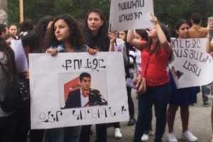Ֆինանսատնտեսագիտական քոլեջի տնօրենի պաշտոնակատարը հարվածել է համալսարանի վարորդին և ազատման դիմում գրել. ՀՊՏՀ