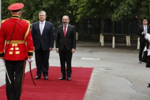 Armenian and Georgian Prime Ministers Meet in Tbilisi for Talks
